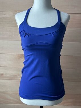 Lululemon Built-in bra Fitted Activewear Stripes Moisture wick Lightweight